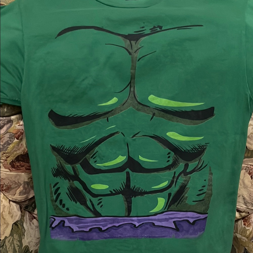 Marvel Incredible Hulk Medium Shirt